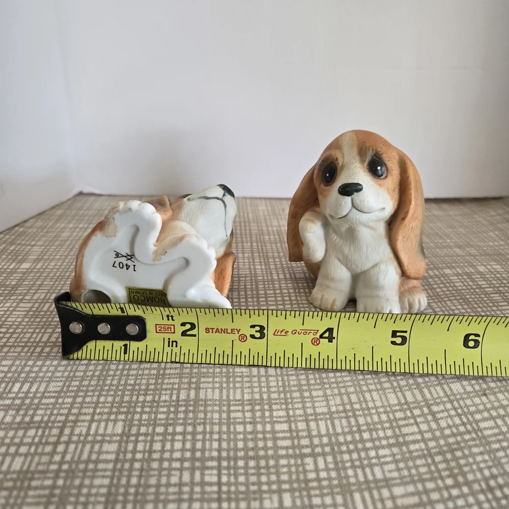 Homco Vintage Adorable Basset Hound Or Beagle Puppy Figurines.